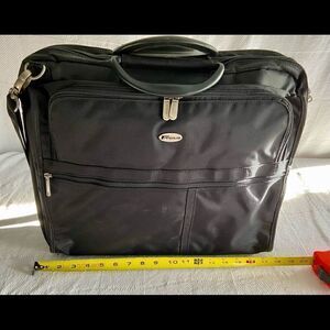 Targums Laptop Briefcase Black Poly W Plastic Handles & Shoulder Strap TV Prop